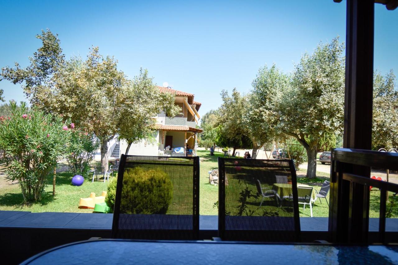 Anna Pousi Studios & Apartment Ormos Panagias Buitenkant foto
