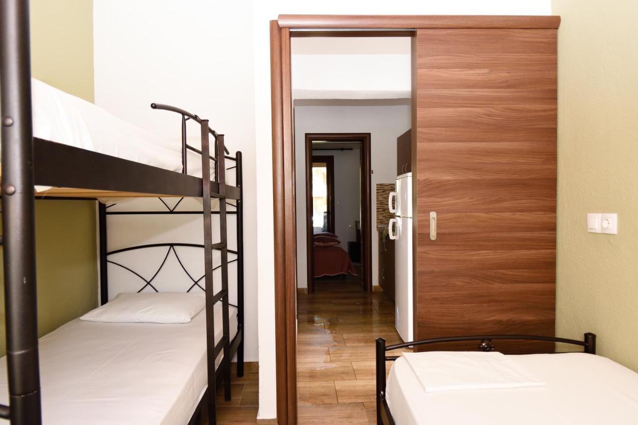 Anna Pousi Studios & Apartment Ormos Panagias Buitenkant foto