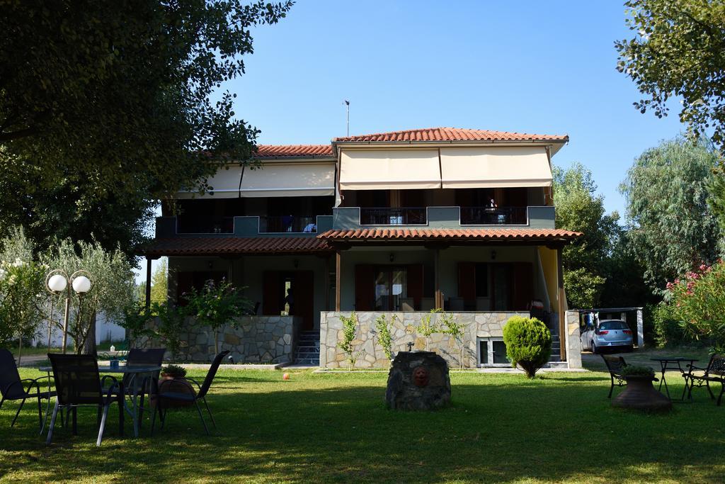 Anna Pousi Studios & Apartment Ormos Panagias Buitenkant foto