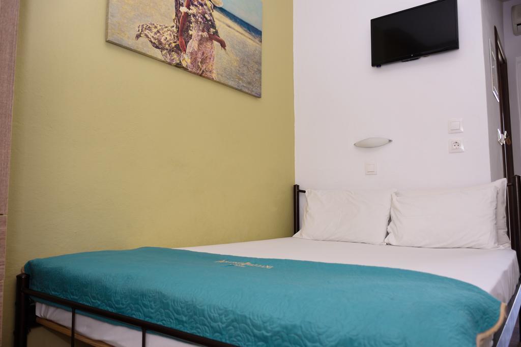 Anna Pousi Studios & Apartment Ormos Panagias Buitenkant foto