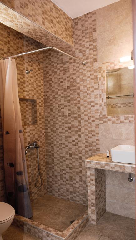 Anna Pousi Studios & Apartment Ormos Panagias Buitenkant foto