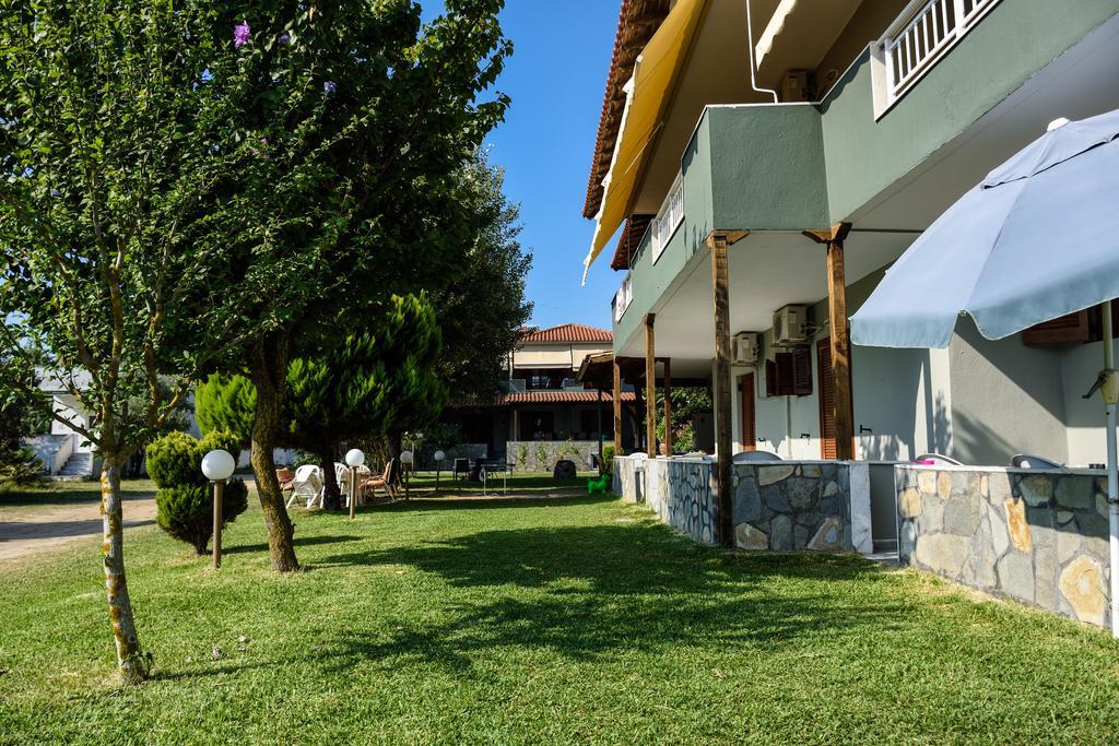Anna Pousi Studios & Apartment Ormos Panagias Buitenkant foto