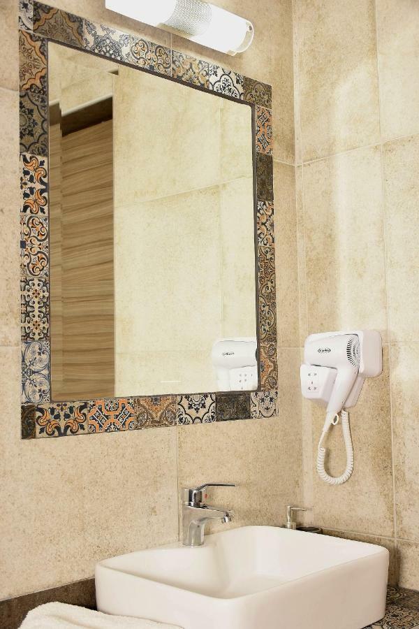 Anna Pousi Studios & Apartment Ormos Panagias Buitenkant foto