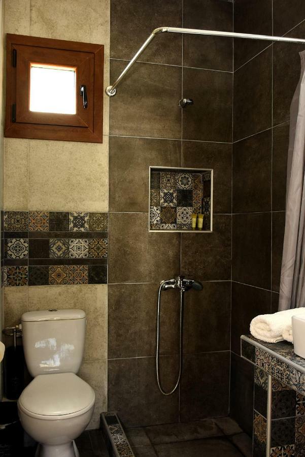 Anna Pousi Studios & Apartment Ormos Panagias Buitenkant foto